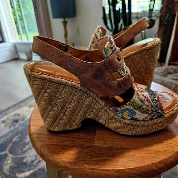 Born Multicolor Woven Wedges - Picture 5 of 8